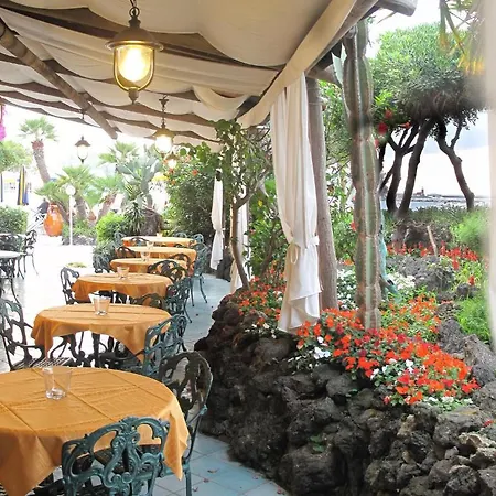 Ambasciatori 4* Искья
