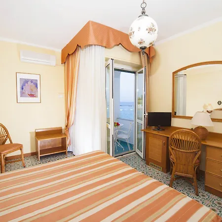 Hotel Ambasciatori 4*