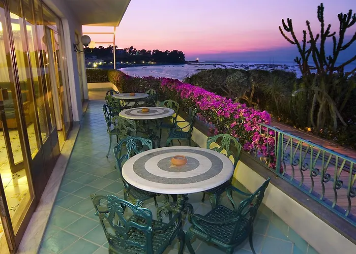 Ambasciatori Ίσκια